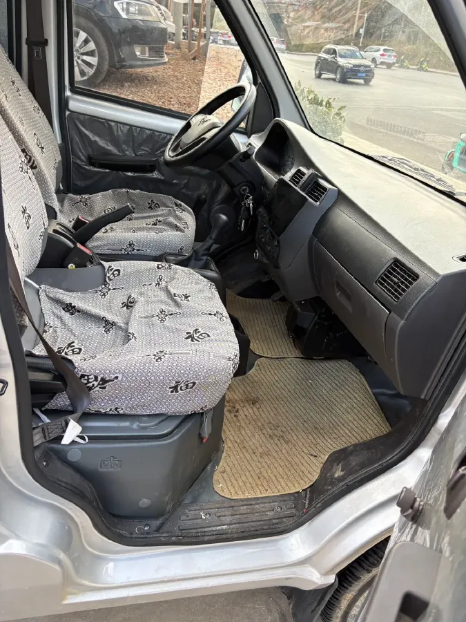 2023 WuLing RongGuang New Truck 1.5L 102HP L4 5MT,autocango,china used car exporter,china ev exporter,chinese used car exporter,chinese used ev exporter