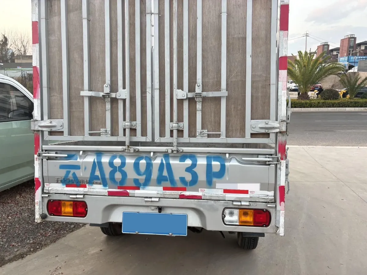 2023 WuLing RongGuang New Truck 1.5L 102HP L4 5MT,autocango,china used car exporter,china ev exporter,chinese used car exporter,chinese used ev exporter