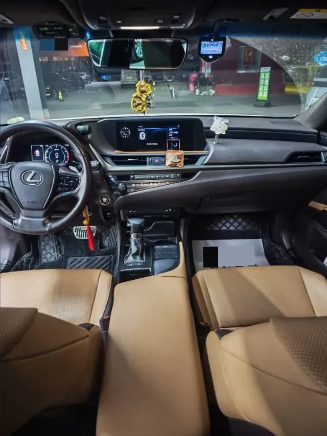 2018 Lexus ES 2.0L 167HP L4 6AT,autocango,china used car exporter,china ev exporter,chinese used car exporter,chinese used ev exporter