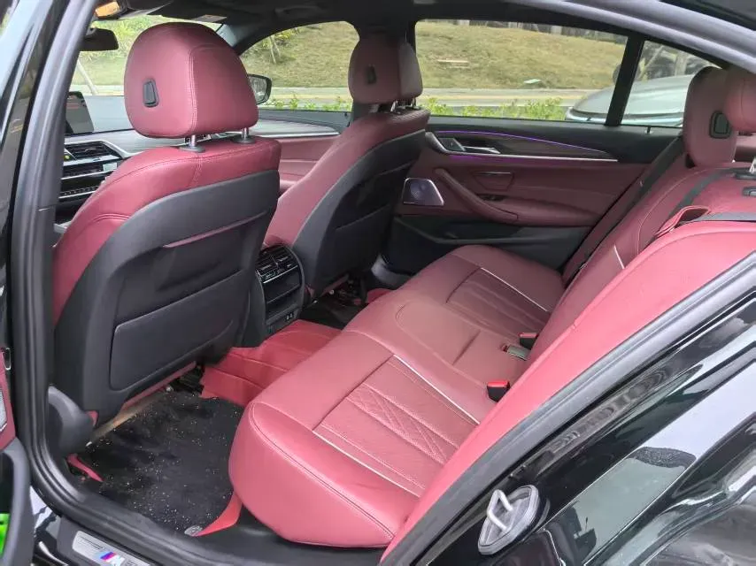 2022 BMW 5 Series 2.0T 252HP L4 8AT,autocango,china used car exporter,china ev exporter,chinese used car exporter,chinese used ev exporter