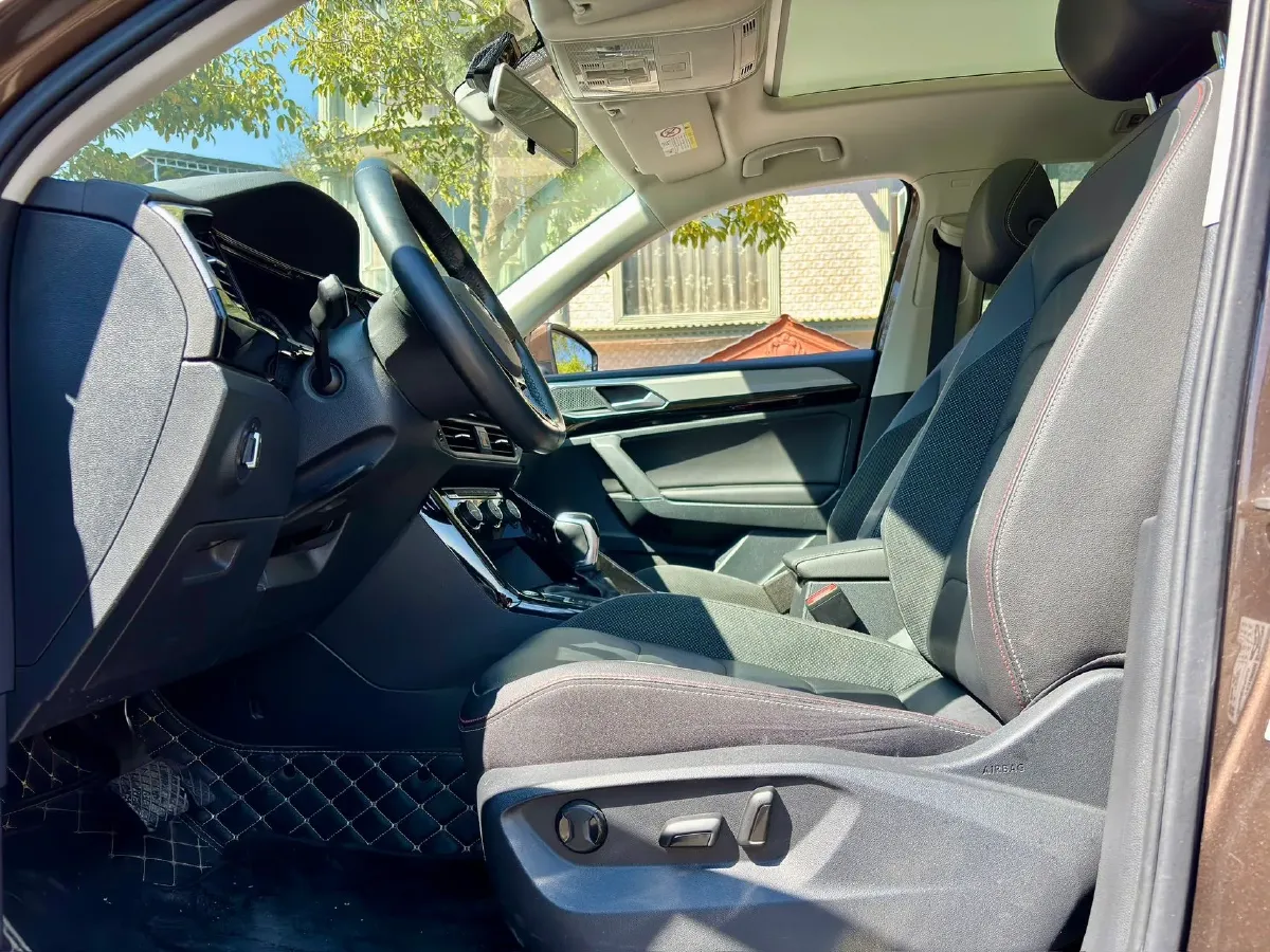 2020 Volkswagen Tayron 2.0T 186HP L4 7DCT,autocango,china used car exporter,china ev exporter,chinese used car exporter,chinese used ev exporter