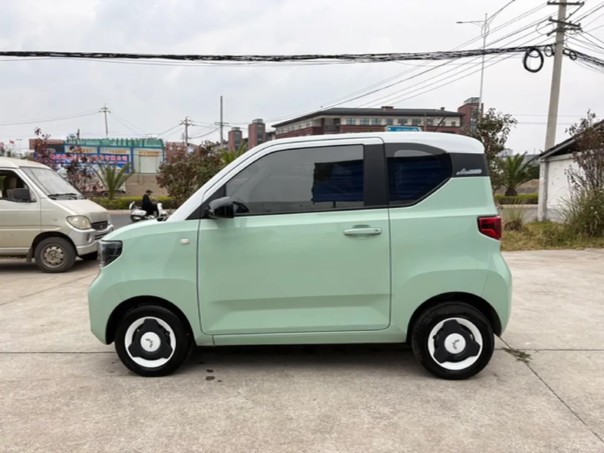 2022 WuLing HongGuang MINI EV BEV 9KWH,autocango,china used car exporter,china ev exporter,chinese used car exporter,chinese used ev exporter