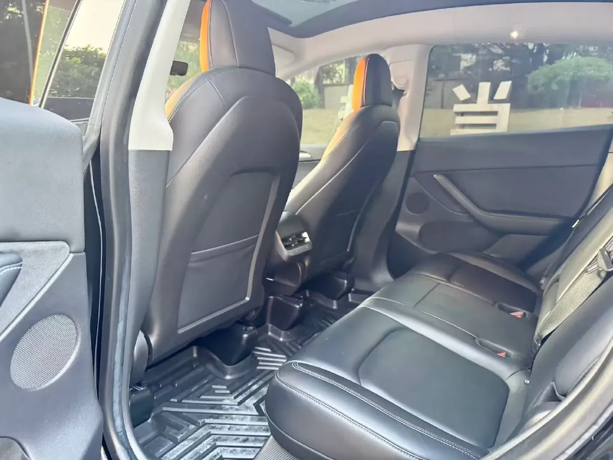 2022 Tesla Model Y BEV 60KWH,autocango,china used car exporter,china ev exporter,chinese used car exporter,chinese used ev exporter