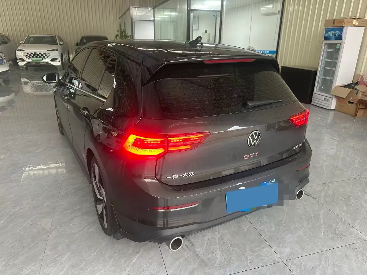 2023 Volkswagen GolfGTI 2.0T 220HP L4 7DCT,autocango,china used car exporter,china ev exporter,chinese used car exporter,chinese used ev exporter