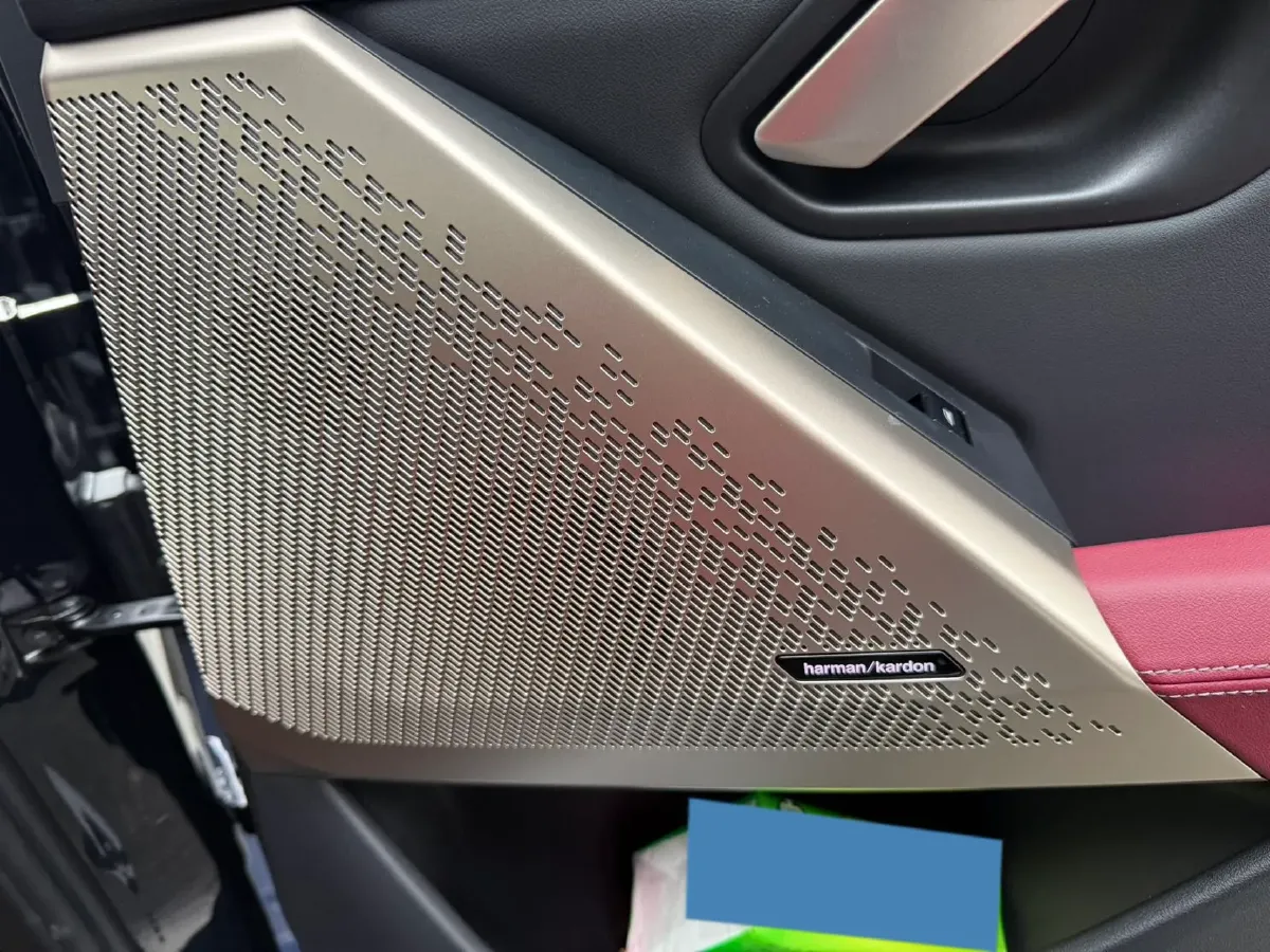 2024 BMW 5 Series 2.0T 190HP L4 8AT,autocango,china used car exporter,china ev exporter,chinese used car exporter,chinese used ev exporter