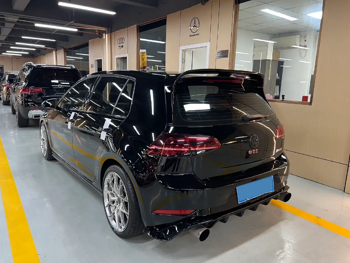 2018 Volkswagen GolfGTI 2.0T 220HP L4 7DCT,autocango,china used car exporter,china ev exporter,chinese used car exporter,chinese used ev exporter