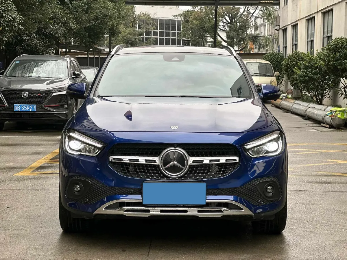 2023 Mercedes-Benz GLA Class 2.0T 190HP L4 8DCT,autocango,china used car exporter,china ev exporter,chinese used car exporter,chinese used ev exporter