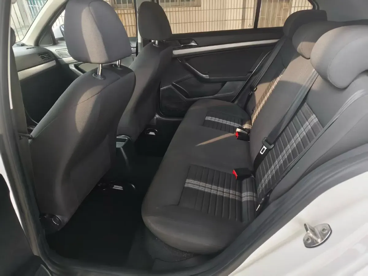 2019 ChangAn Eado XT 1.6L 128HP L4 6AT,autocango,china used car exporter,china ev exporter,chinese used car exporter,chinese used ev exporter