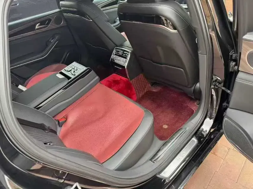 2020 HongQi H9 2.0T 252HP L4 7DCT,autocango,china used car exporter,china ev exporter,chinese used car exporter,chinese used ev exporter