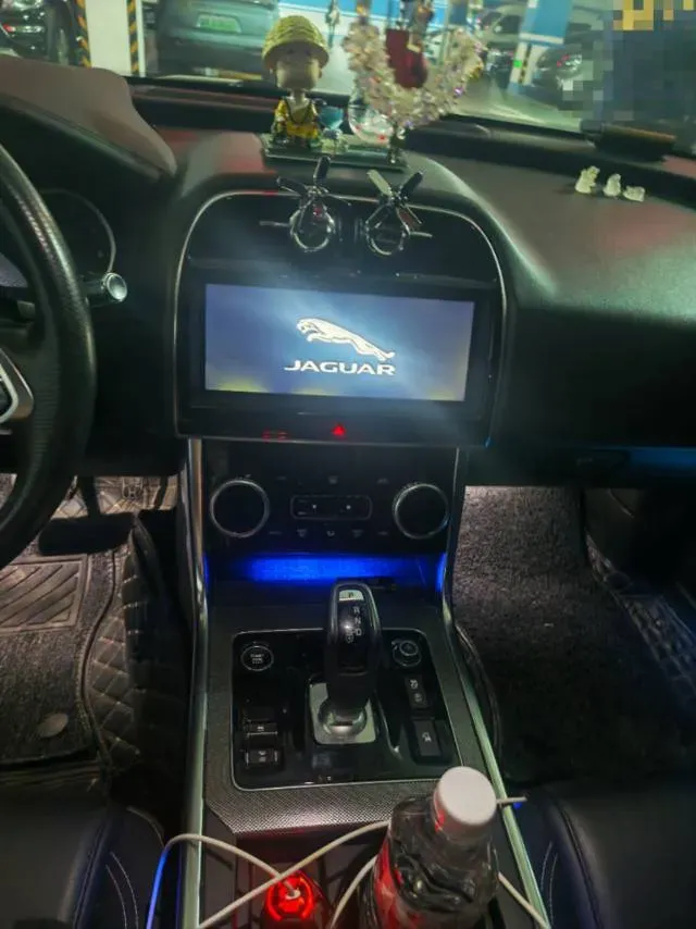 2020 Jaguar XEL 2.0T 200HP L4 8AT,autocango,china used car exporter,china ev exporter,chinese used car exporter,chinese used ev exporter