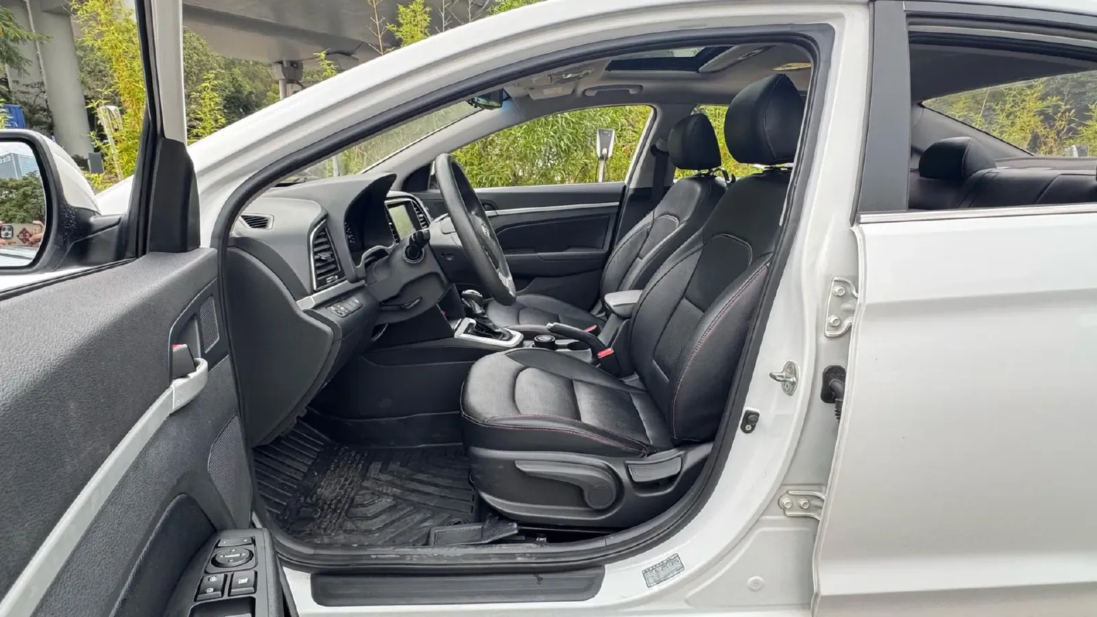 2016 Hyundai Elantra 1.6L 130HP L4 6AT,autocango,china used car exporter,china ev exporter,chinese used car exporter,chinese used ev exporter