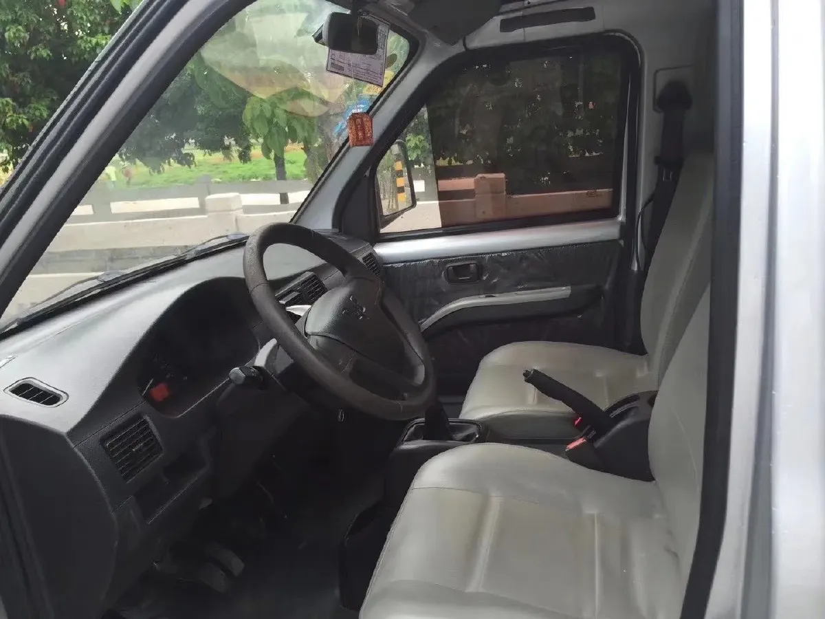 2019 WuLing RongGuang Mini Truck 1.5L 107HP L4 5MT,autocango,china used car exporter,china ev exporter,chinese used car exporter,chinese used ev exporter