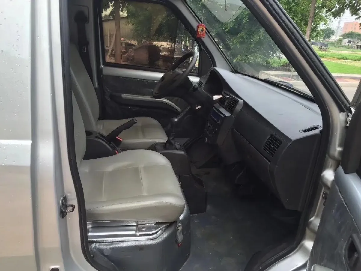 2019 WuLing RongGuang Mini Truck 1.5L 107HP L4 5MT,autocango,china used car exporter,china ev exporter,chinese used car exporter,chinese used ev exporter