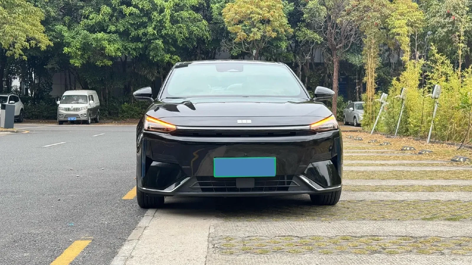 2024 Geely Galaxy L6 1.5T 163HP L4 3DHT PHEV,autocango,china used car exporter,china ev exporter,chinese used car exporter,chinese used ev exporter