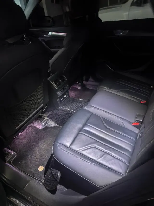 2022 Audi Q5L Sportback 2.0T 190HP L4 7DCT,autocango,china used car exporter,china ev exporter,chinese used car exporter,chinese used ev exporter