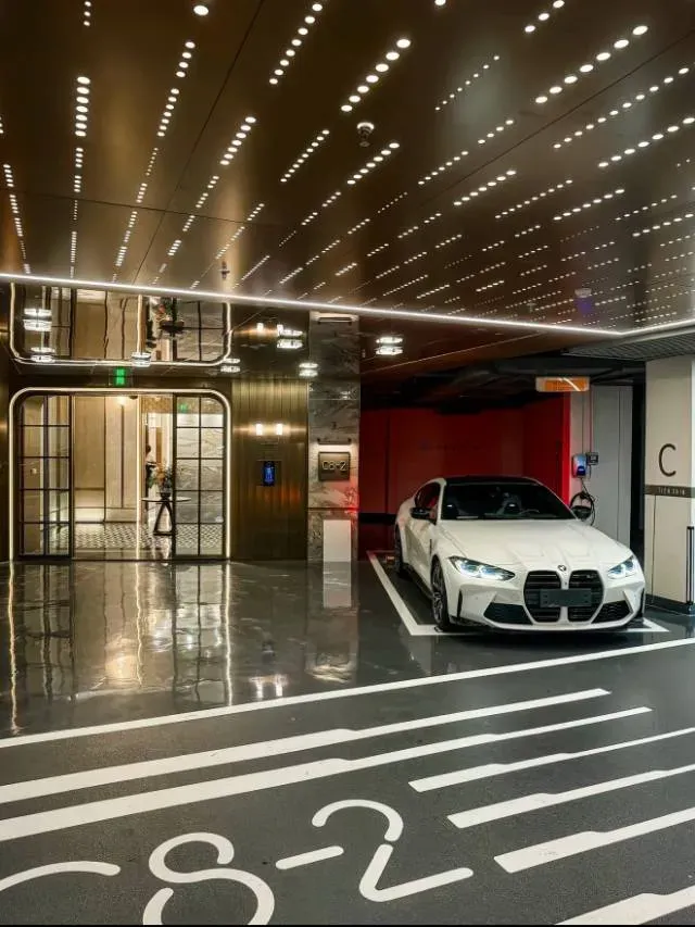 2023 BMW M4 3.0T 510HP L6 8AT,autocango,china used car exporter,china ev exporter,chinese used car exporter,chinese used ev exporter