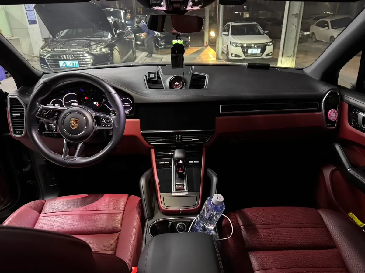 2023 Porsche Cayenne 3.0T 340HP V6 8AT,autocango,china used car exporter,china ev exporter,chinese used car exporter,chinese used ev exporter