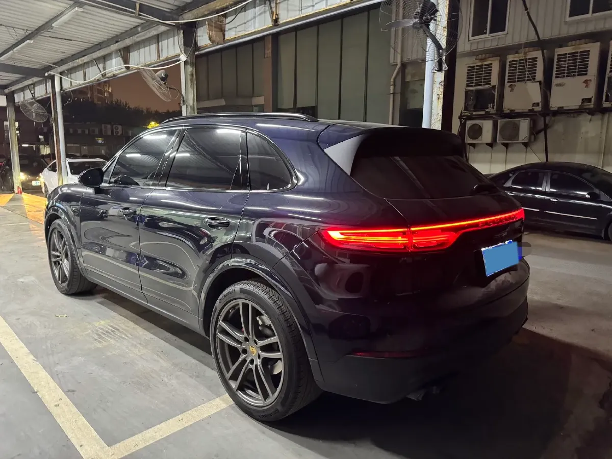 2023 Porsche Cayenne 3.0T 340HP V6 8AT,autocango,china used car exporter,china ev exporter,chinese used car exporter,chinese used ev exporter