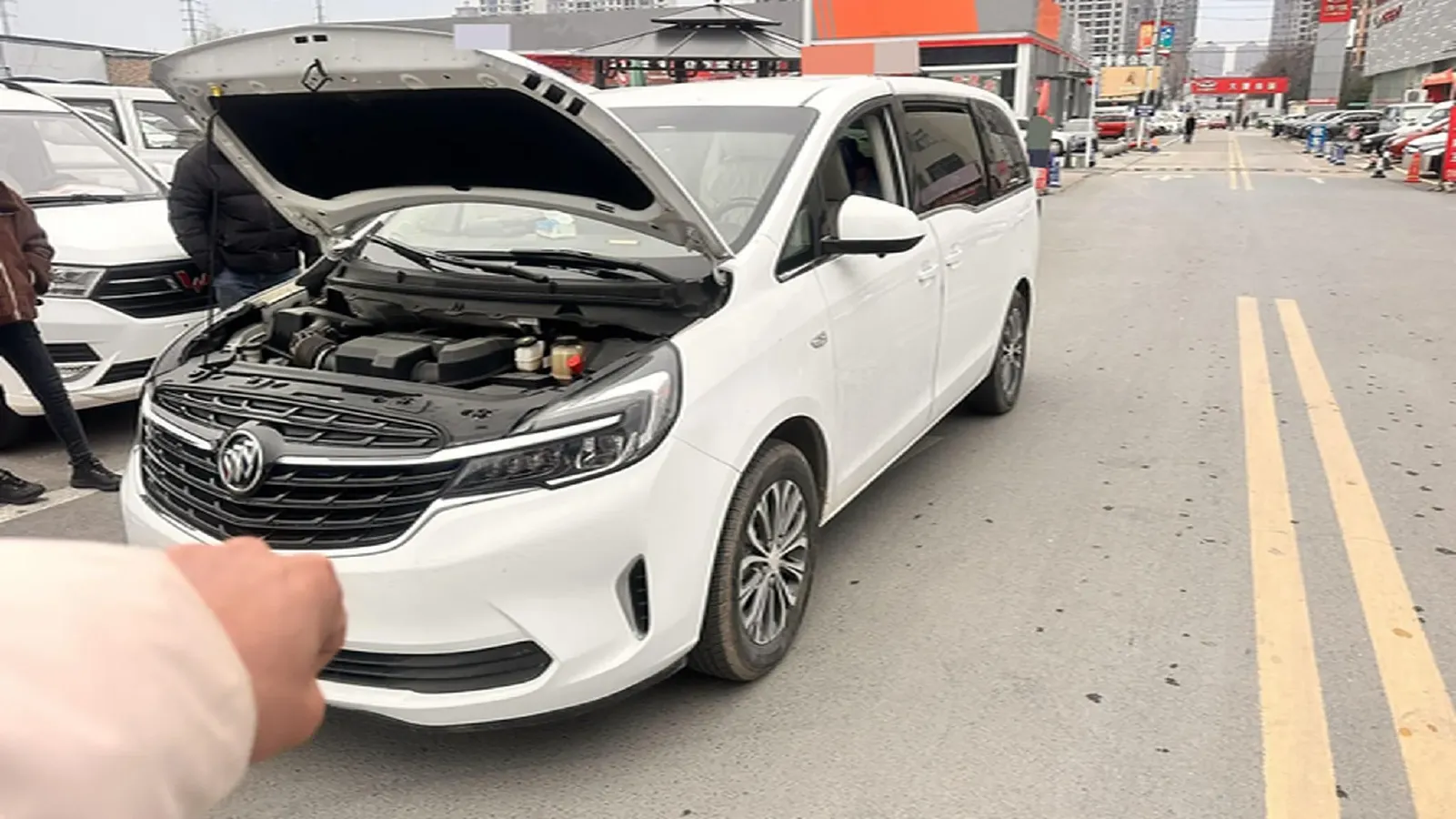 2021 Buick GL8 2.0T 237HP L4 9AT,autocango,china used car exporter,china ev exporter,chinese used car exporter,chinese used ev exporter