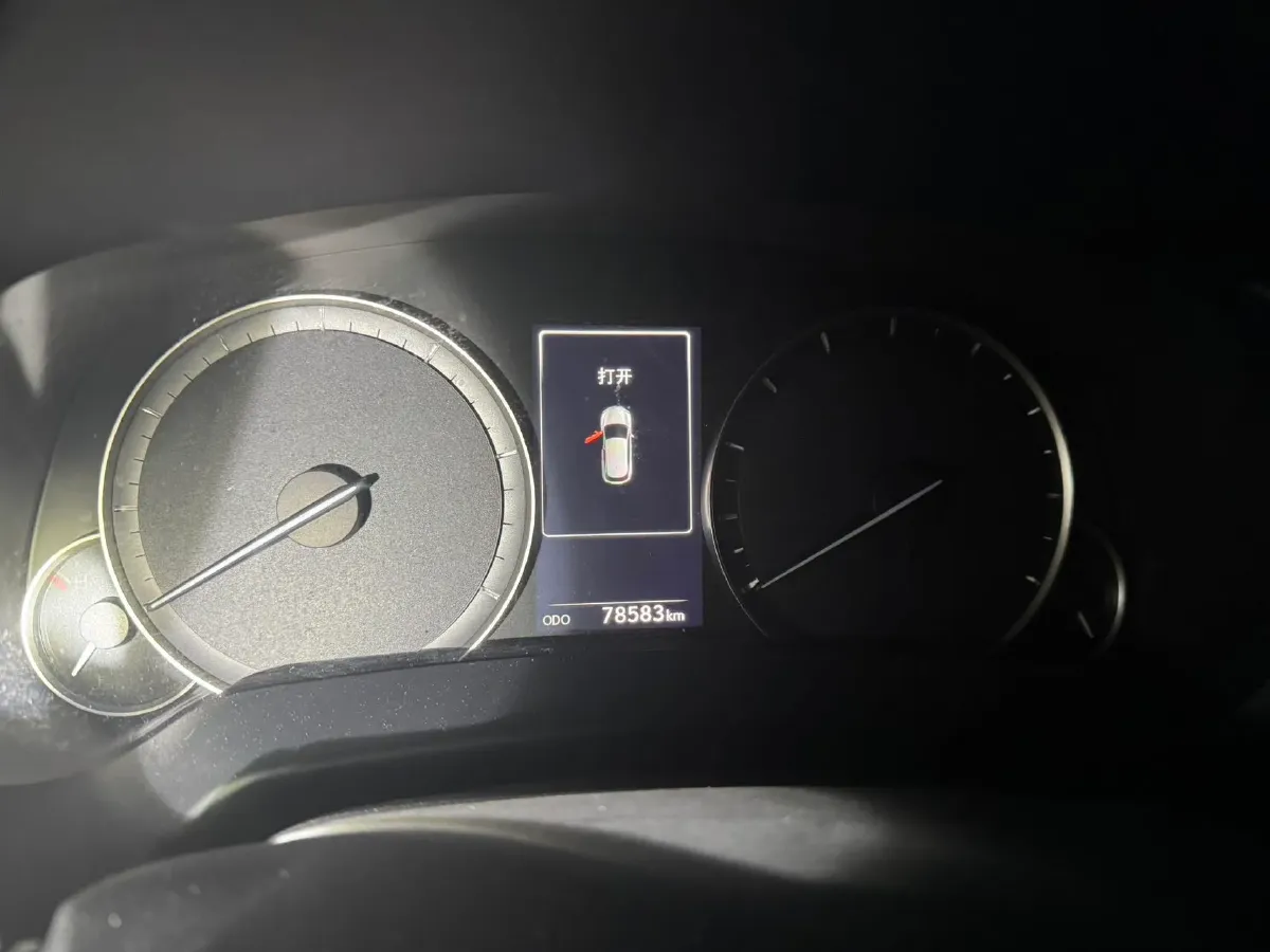 2016 Jaguar XF 2.0T 240HP L4 8AT,autocango,china used car exporter,china ev exporter,chinese used car exporter,chinese used ev exporter