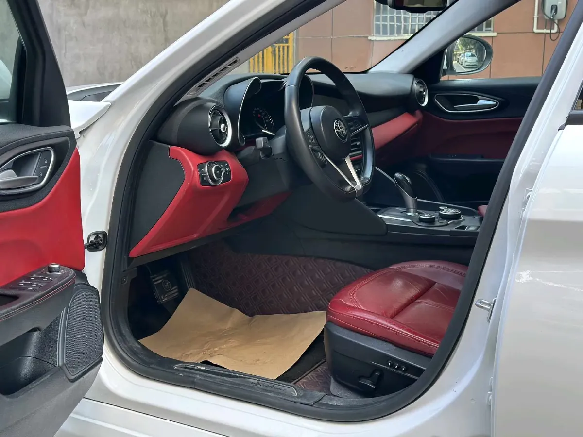 2017 Toyota Highlander 2.0T 220HP L4 6AT,autocango,china used car exporter,china ev exporter,chinese used car exporter,chinese used ev exporter