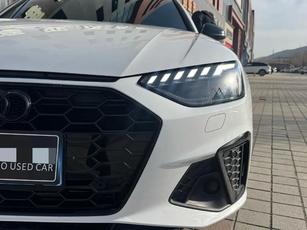 2024 Audi A4L 2.0T 245HP L4 7DCT,autocango,china used car exporter,china ev exporter,chinese used car exporter,chinese used ev exporter