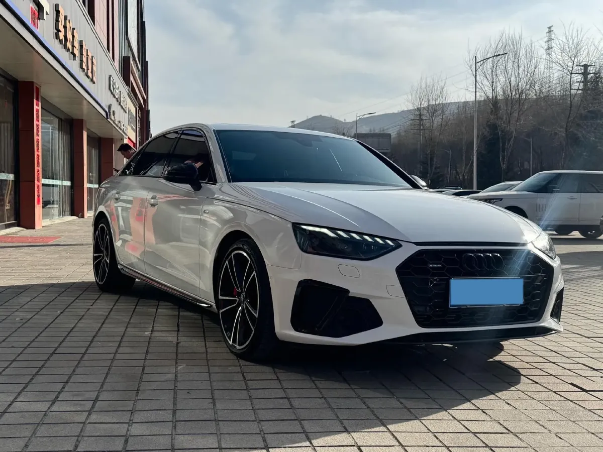 2024 Audi A4L 2.0T 245HP L4 7DCT,autocango,china used car exporter,china ev exporter,chinese used car exporter,chinese used ev exporter