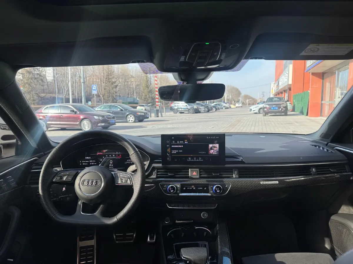 2024 Audi A4L 2.0T 245HP L4 7DCT,autocango,china used car exporter,china ev exporter,chinese used car exporter,chinese used ev exporter