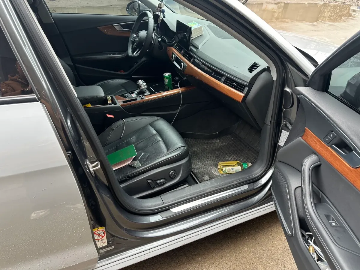 2020 Audi A4L 2.0T 190HP L4 7DCT,autocango,china used car exporter,china ev exporter,chinese used car exporter,chinese used ev exporter