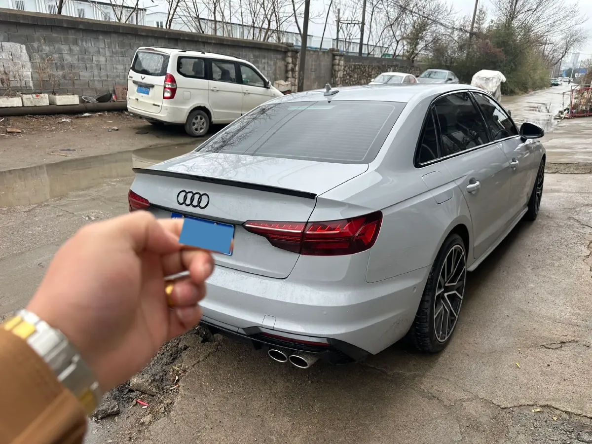 2020 Audi A4L 2.0T 190HP L4 7DCT,autocango,china used car exporter,china ev exporter,chinese used car exporter,chinese used ev exporter