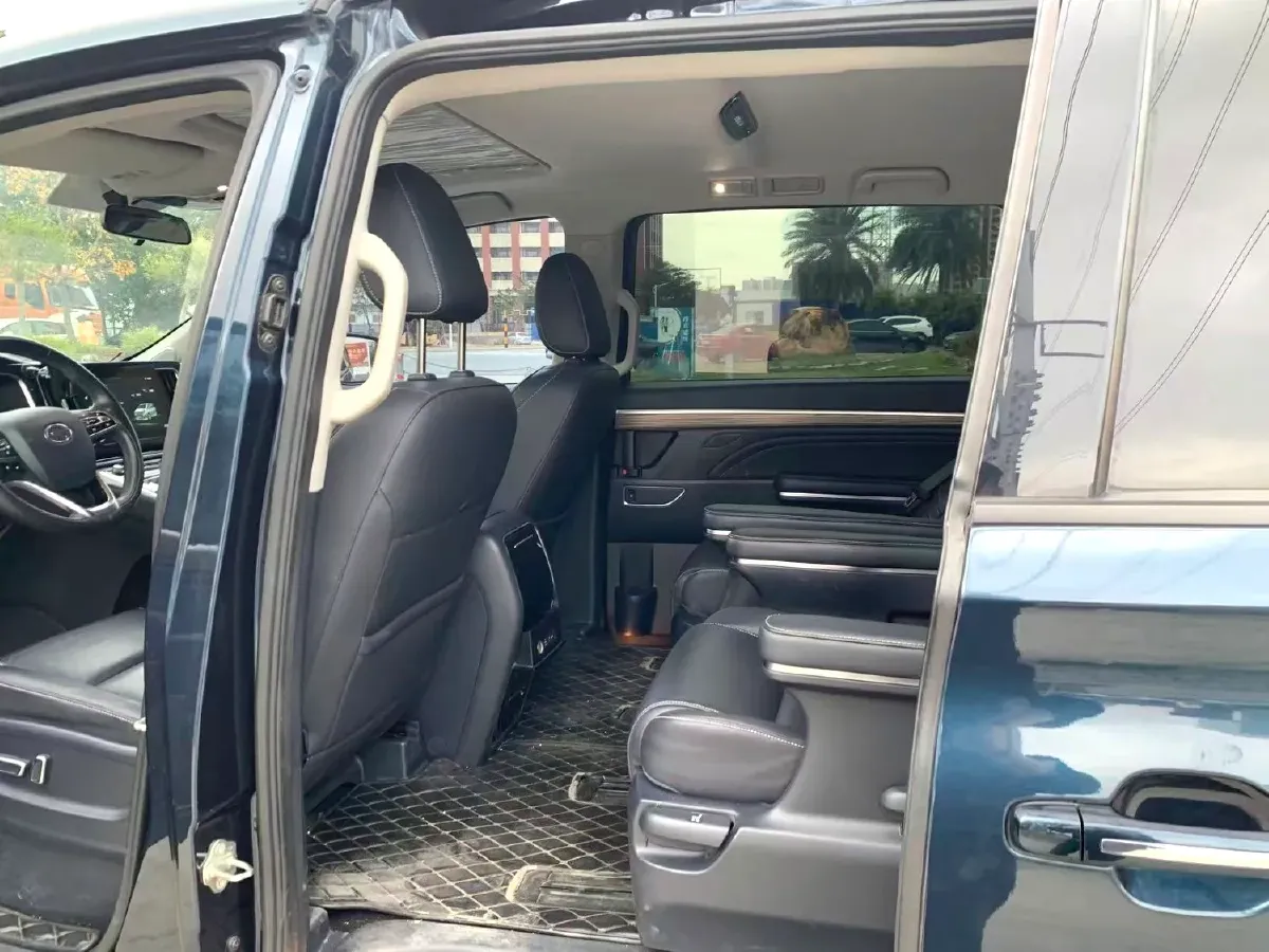 2021 GAC Trumpchi M8 2.0T 252HP L4 8AT,autocango,china used car exporter,china ev exporter,chinese used car exporter,chinese used ev exporter