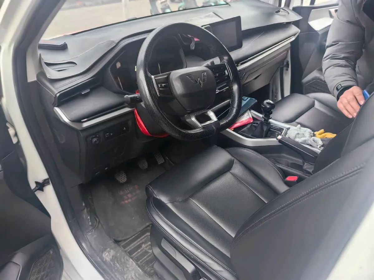 2022 WuLing JiaChen 1.5T 147HP L4 6MT,autocango,china used car exporter,china ev exporter,chinese used car exporter,chinese used ev exporter