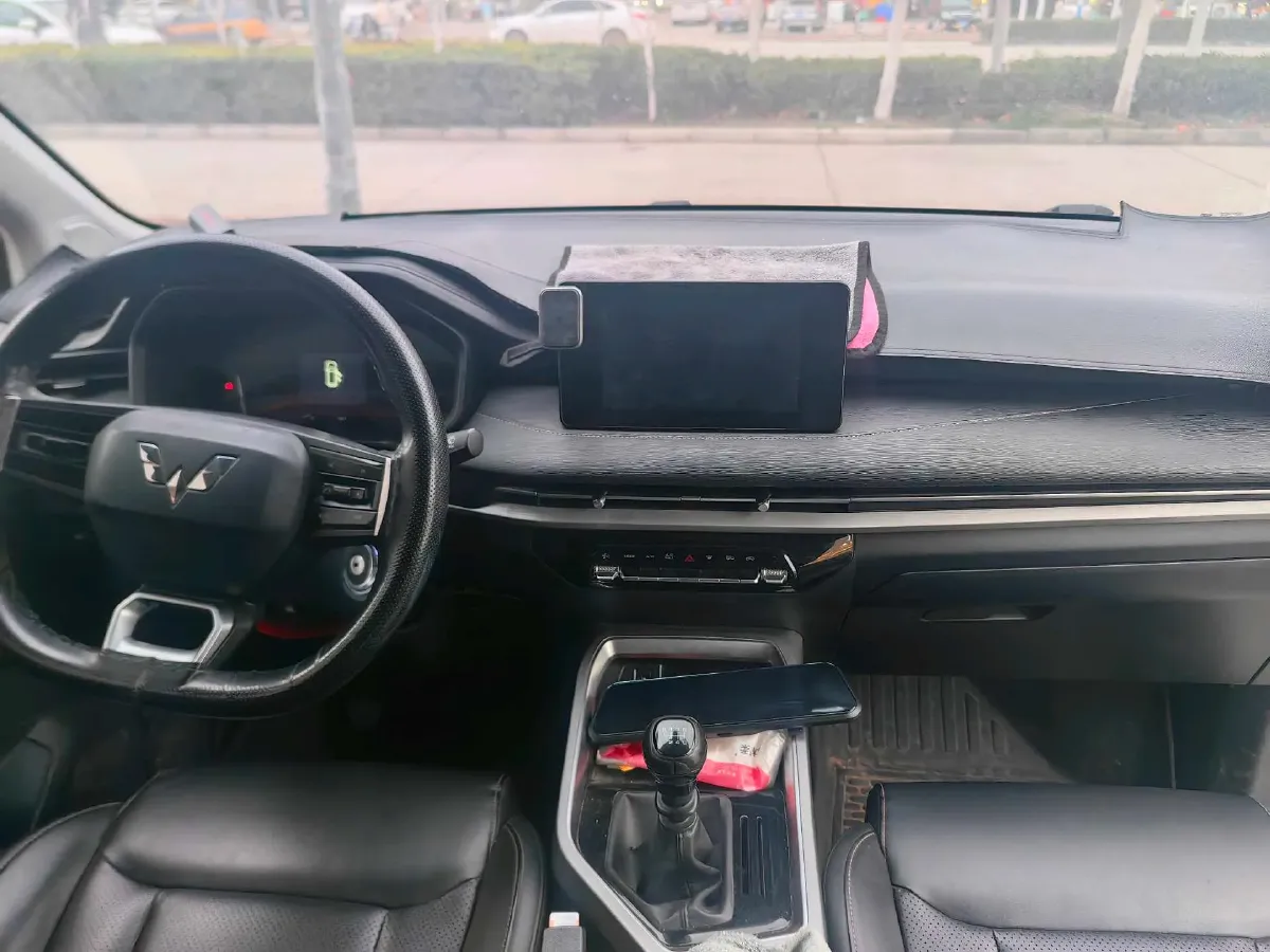 2022 WuLing JiaChen 1.5T 147HP L4 6MT,autocango,china used car exporter,china ev exporter,chinese used car exporter,chinese used ev exporter