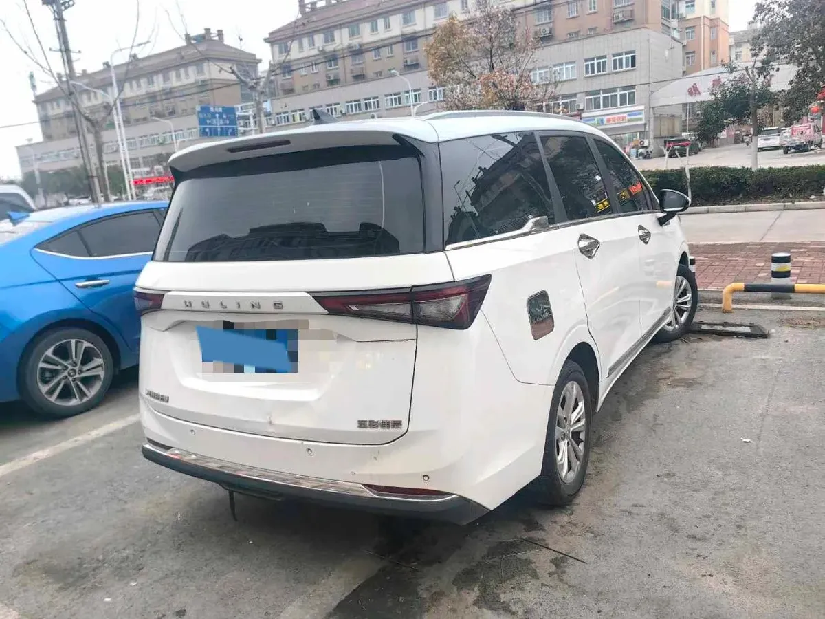 2022 WuLing JiaChen 1.5T 147HP L4 6MT,autocango,china used car exporter,china ev exporter,chinese used car exporter,chinese used ev exporter