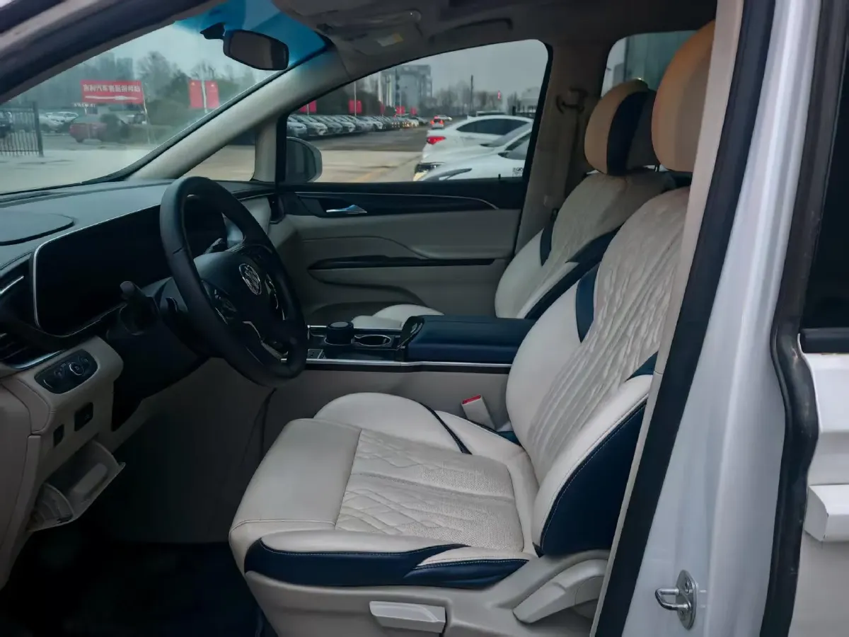 2021 Buick GL8 2.0T 237HP L4 9AT,autocango,china used car exporter,china ev exporter,chinese used car exporter,chinese used ev exporter