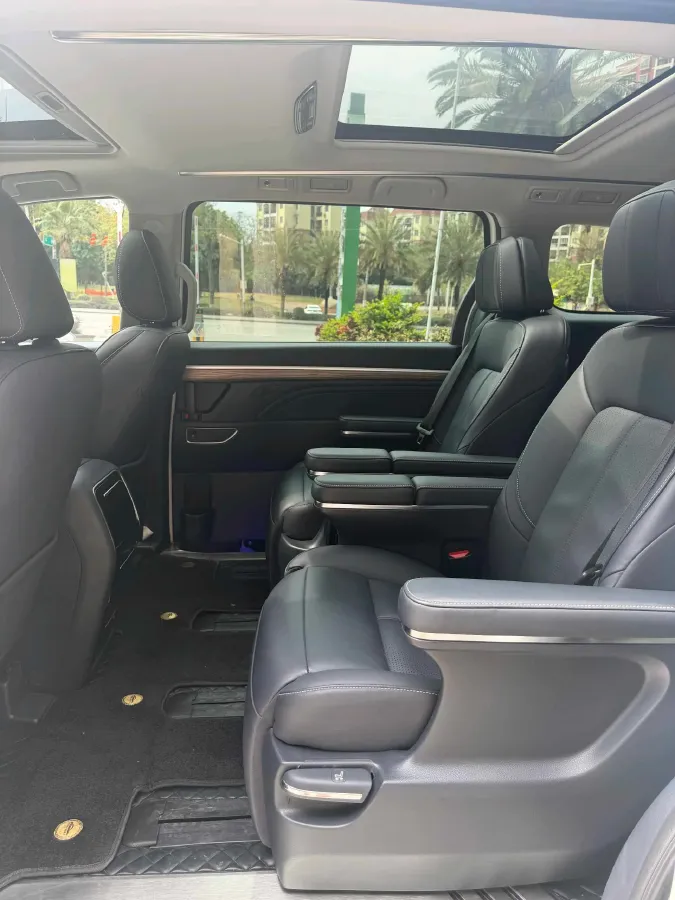 2021 GAC Trumpchi M8 2.0T 252HP L4 8AT,autocango,china used car exporter,china ev exporter,chinese used car exporter,chinese used ev exporter