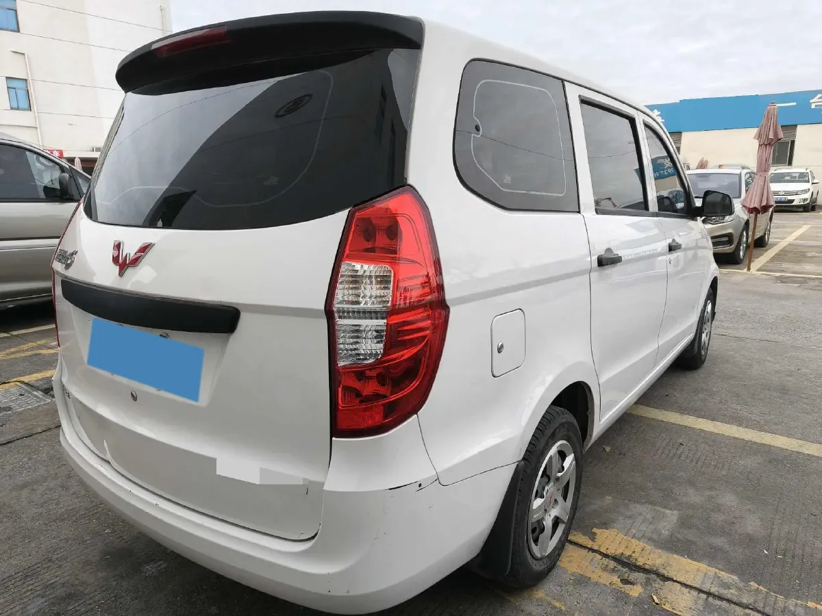 2021 WuLing HongGuang 1.5L 99HP L4 6MT,autocango,china used car exporter,china ev exporter,chinese used car exporter,chinese used ev exporter