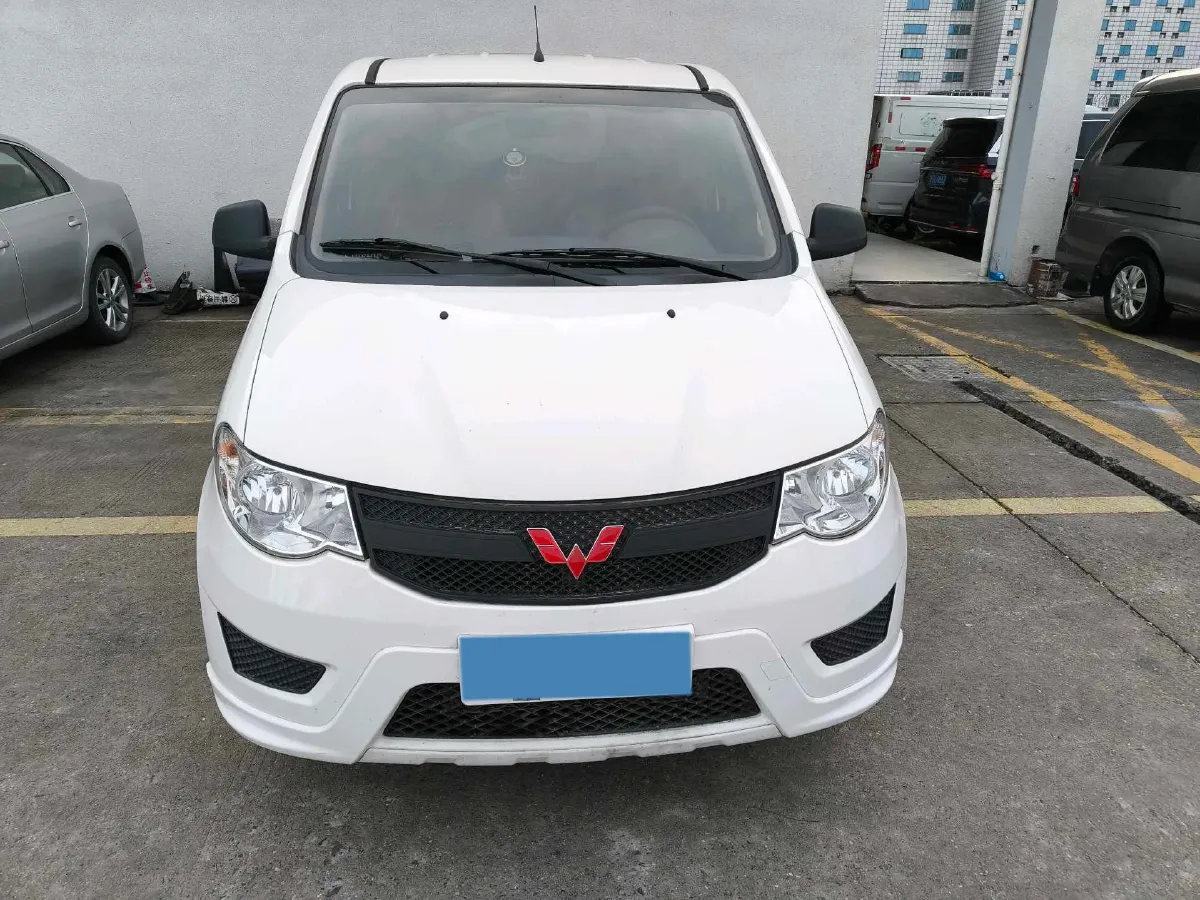 2021 WuLing HongGuang 1.5L 99HP L4 6MT,autocango,china used car exporter,china ev exporter,chinese used car exporter,chinese used ev exporter
