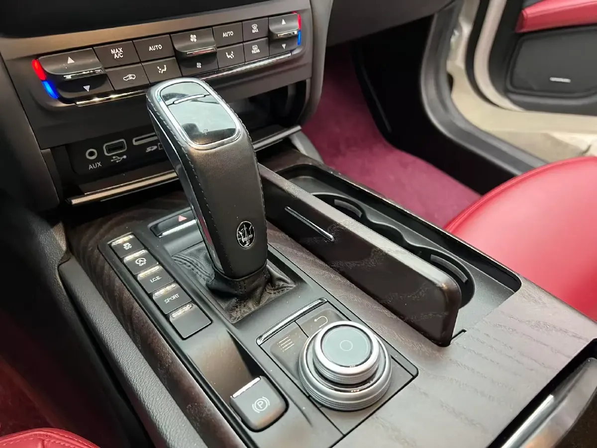 2019 Maserati Ghibli 3.0T 350HP V6 8AT,autocango,china used car exporter,china ev exporter,chinese used car exporter,chinese used ev exporter