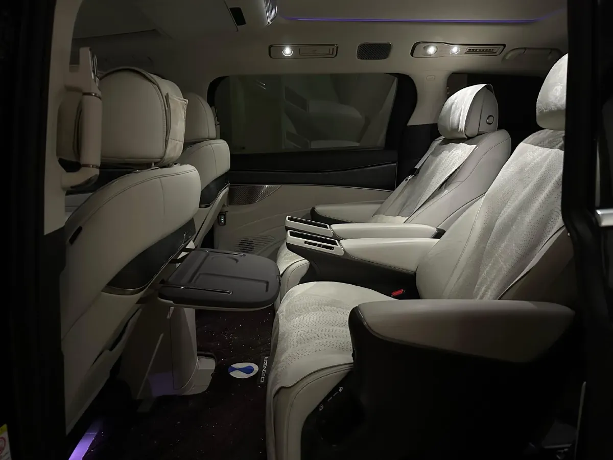 2025 Denza D9 1.5T 156HP L4 E-CVT PHEV 40KWH,autocango,china used car exporter,china ev exporter,chinese used car exporter,chinese used ev exporter