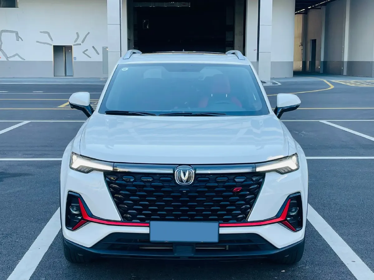 2021 ChangAn CS35 Plus 1.4T 160HP L4 7DCT,autocango,china used car exporter,china ev exporter,chinese used car exporter,chinese used ev exporter