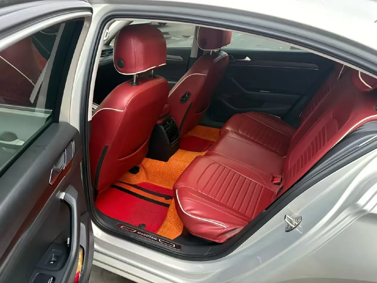 2020 Volkswagen Magotan 2.0T 186HP L4 7DCT,autocango,china used car exporter,china ev exporter,chinese used car exporter,chinese used ev exporter