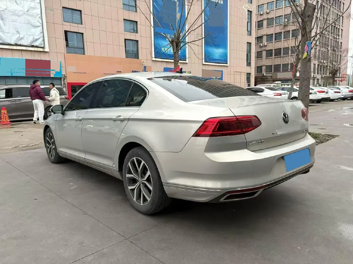 2020 Volkswagen Magotan 2.0T 186HP L4 7DCT,autocango,china used car exporter,china ev exporter,chinese used car exporter,chinese used ev exporter