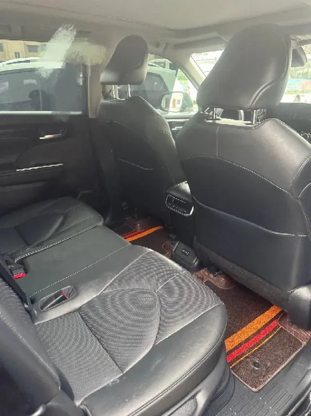 2023 Toyota Highlander 2.5L 189HP L4 E-CVT Hybrid,autocango,china used car exporter,china ev exporter,chinese used car exporter,chinese used ev exporter