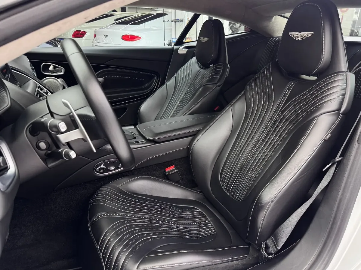 2019 Aston Martin DB11 4.0T 510HP V8 8AT,autocango,china used car exporter,china ev exporter,chinese used car exporter,chinese used ev exporter