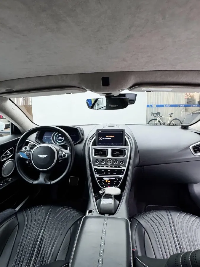 2019 Aston Martin DB11 4.0T 510HP V8 8AT,autocango,china used car exporter,china ev exporter,chinese used car exporter,chinese used ev exporter
