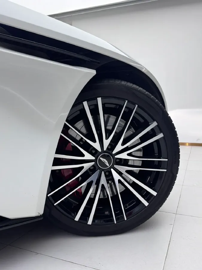 2019 Aston Martin DB11 4.0T 510HP V8 8AT,autocango,china used car exporter,china ev exporter,chinese used car exporter,chinese used ev exporter