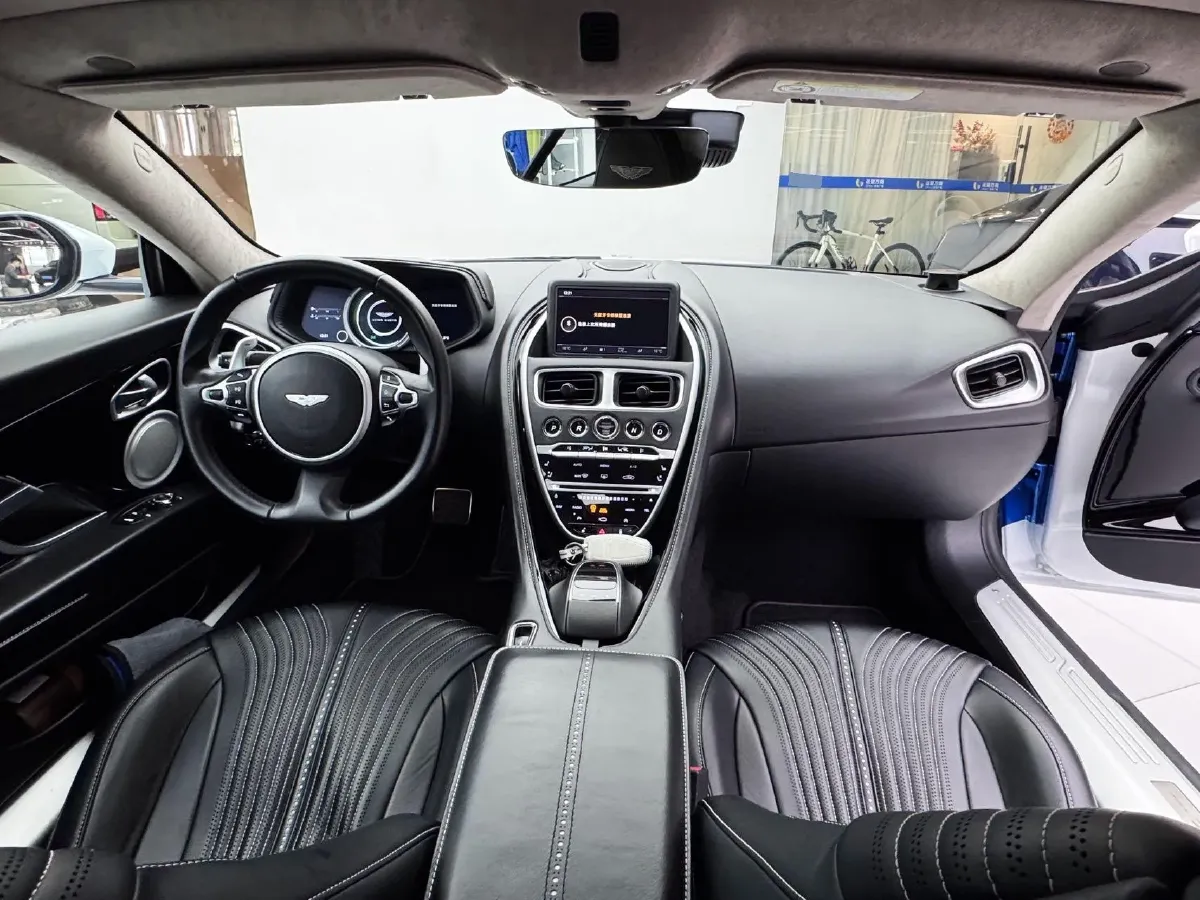 2019 Aston Martin DB11 4.0T 510HP V8 8AT,autocango,china used car exporter,china ev exporter,chinese used car exporter,chinese used ev exporter