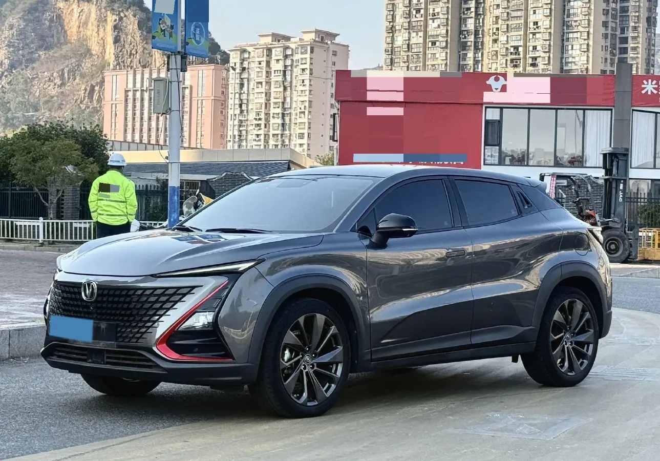 2021 ChangAn UNI-T 1.5T 180HP L4 7DCT,autocango,china used car exporter,china ev exporter,chinese used car exporter,chinese used ev exporter