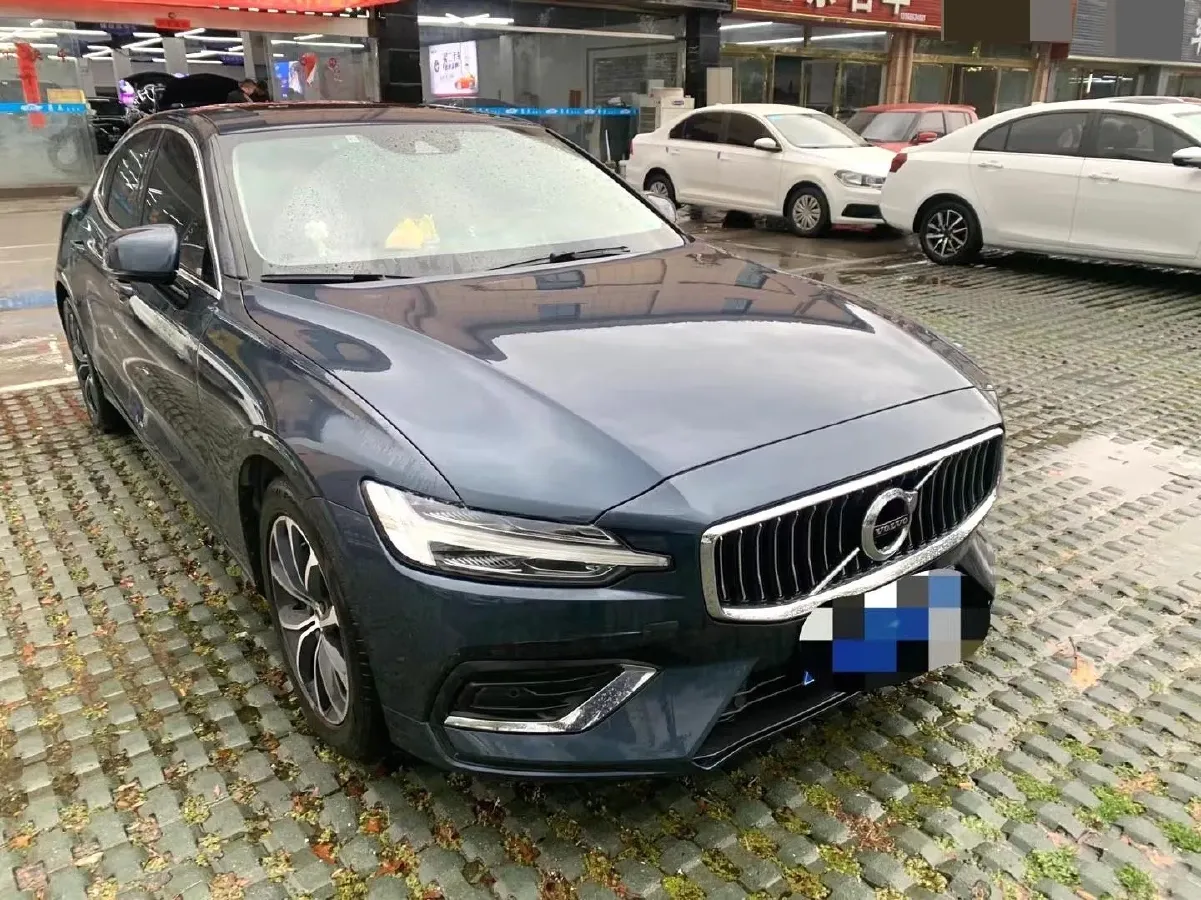 2020 Volvo S60 2.0T 190HP L4 8AT,autocango,china used car exporter,china ev exporter,chinese used car exporter,chinese used ev exporter